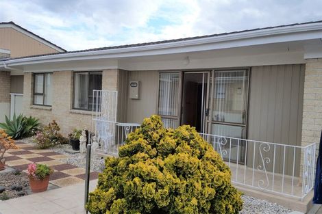 Photo of property in 27 Kamo Road, Regent, Whangarei, 0112