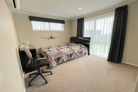 Photo of property in 29 Margaret Shields Avenue, Aotea, Porirua, 5024