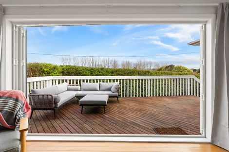 Photo of property in 35 Riverhead Road, Kumeu, 0810