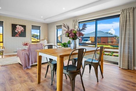 Photo of property in 2 Kotua Street, Woodend, 7610