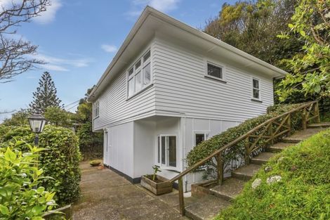Photo of property in 17 Waiapu Road, Kelburn, Wellington, 6012