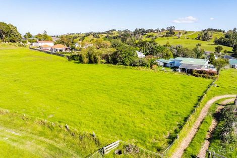 Photo of property in 6 Whaka Street, Maungaturoto, 0520