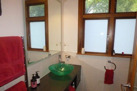 Photo of property in 11 Burma Road, Khandallah, Wellington, 6035