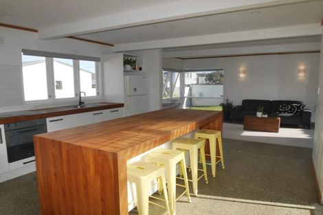 Photo of property in 34 Gray Avenue, Paraparaumu Beach, Paraparaumu, 5032