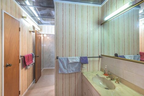 Photo of property in 220a Cambridge Street, Levin, 5510