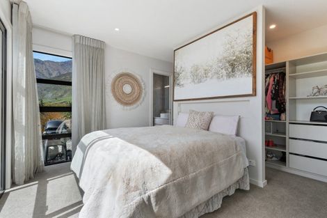 Photo of property in 23 Alps View Place, Lake Hayes, Queenstown, 9304