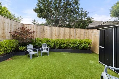 Photo of property in 7/2 Jadewynn Drive, Massey, Auckland, 0614