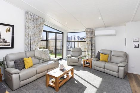 Photo of property in 5 Dray Place, Halswell, Christchurch, 8025