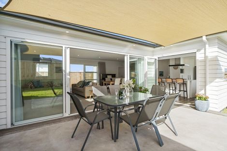 Photo of property in 13 Karanema Place, Coastlands, Whakatane, 3120