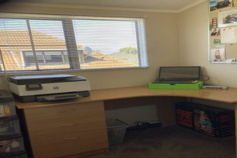 Photo of property in 14b Nikau Grove, Woburn, Lower Hutt, 5010