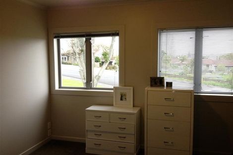 Photo of property in 15 Marsh Avenue, Forrest Hill, Auckland, 0620