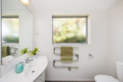 Photo of property in 51 Tennyson Avenue, Kelvin Grove, Palmerston North, 4414