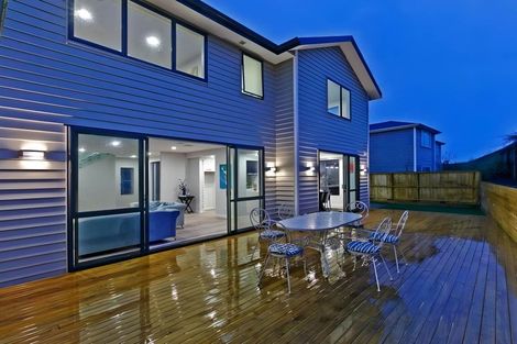 Photo of property in 56 Huntington Park Drive, Greenhithe, Auckland, 0632