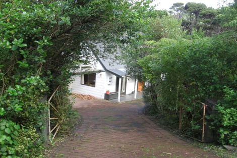 Photo of property in 43 Warner Park Avenue, Laingholm, Auckland, 0604