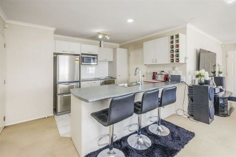 Photo of property in 4 Stellata Court, Randwick Park, Auckland, 2105
