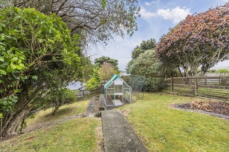 Photo of property in 22 Larsen Crescent, Tawa, Wellington, 5028