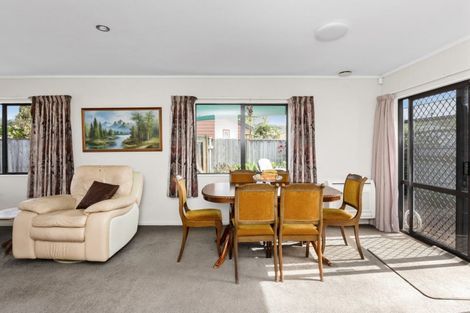 Photo of property in 18 Mission Road, Greenmeadows, Napier, 4112