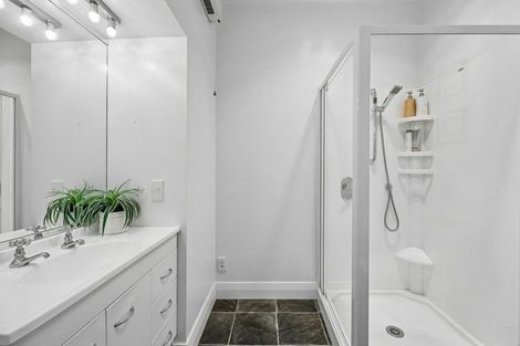 Photo of property in 17 Sandringham Street, Saint Clair, Dunedin, 9012
