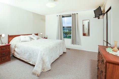 Photo of property in 2 Nyanza Street, Nawton, Hamilton, 3200