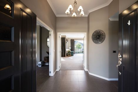 Photo of property in 20 Gibbston Close, Huntington, Hamilton, 3210