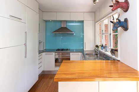 Photo of property in 75 Kahu Road, Fendalton, Christchurch, 8041