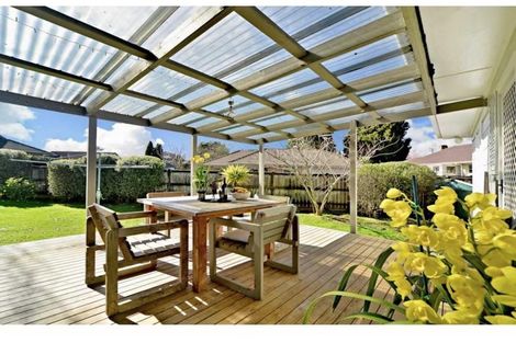 Photo of property in 27 Youngs Road, Papakura, 2110