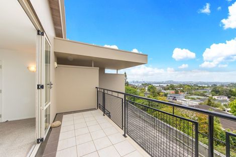 Photo of property in 9/166 Mokoia Road, Chatswood, Auckland, 0626