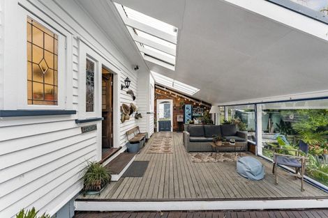 Photo of property in 34 Seaview Avenue, Northcote, Auckland, 0627