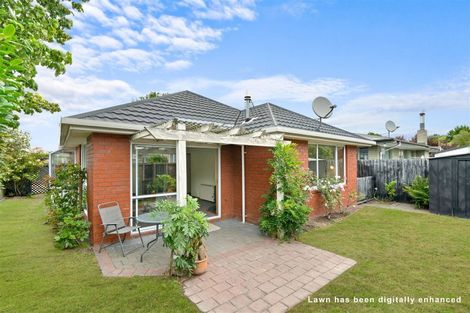 Photo of property in 1 Ilfracombe Place, Burnside, Christchurch, 8053