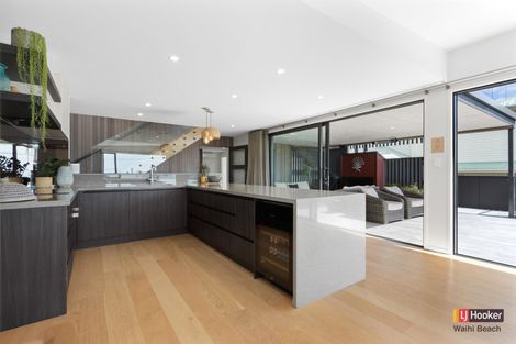 Photo of property in 6 Shaw Road, Waihi Beach, 3611