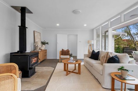 Photo of property in 2 Ilfracombe Place, Burnside, Christchurch, 8053