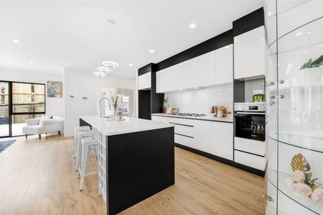 Photo of property in 4 Aklander Rise, Flat Bush, Auckland, 2019