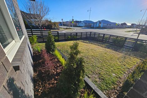 Photo of property in 32 Whakatipu Street, Pegasus, 7612