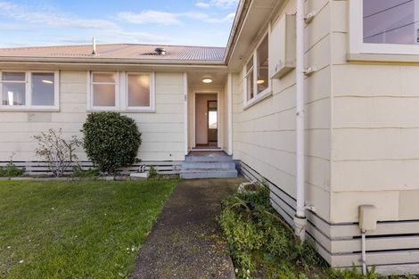 Photo of property in 23 Lambeth Crescent, Northcote, Christchurch, 8052