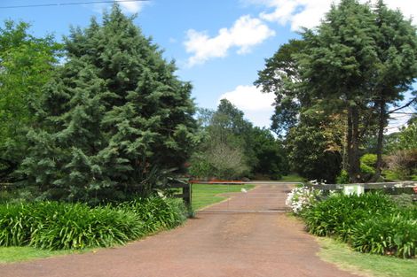 Photo of property in 51 Burnside Road, Ardmore, Papakura, 2582