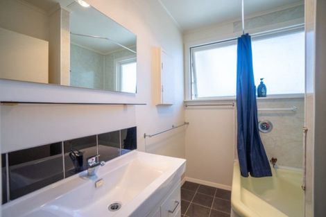 Photo of property in 67 Sutherland Crescent, Westbrook, Palmerston North, 4412