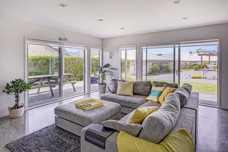 Photo of property in 24 Aquila Drive, Whitianga, 3510