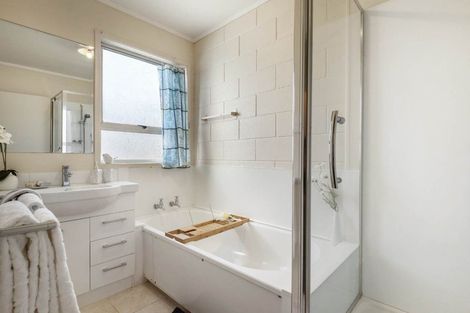 Photo of property in 6/23 Inverness Road, Browns Bay, Auckland, 0630
