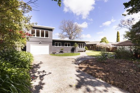Photo of property in 562 Featherston Street, Roslyn, Palmerston North, 4414