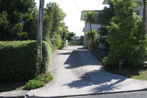 Photo of property in 2/75 Balmain Road, Birkenhead, Auckland, 0626