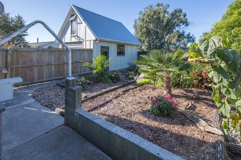 Photo of property in 79 Cuffs Road, Wainoni, Christchurch, 8061