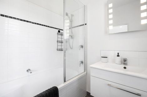 Photo of property in 56 Mokihi Gardens, Hillmorton, Christchurch, 8024