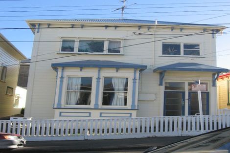 Photo of property in 13a Caroline Street, Mount Victoria, Wellington, 6011