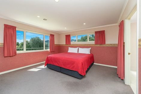 Photo of property in 85 Emerald Hill Drive, Birchville, Upper Hutt, 5018