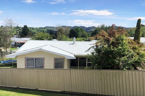 Photo of property in 13 Pei Te Hurinui Drive, Taumarunui, 3920