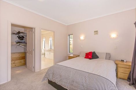 Photo of property in 46 Parkwood Crescent, Gulf Harbour, Whangaparaoa, 0930