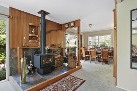 Photo of property in 2/21 Deane Avenue, Titirangi, Auckland, 0604