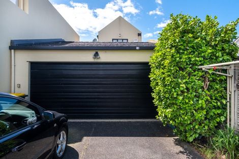 Photo of property in 36 Vinograd Drive, Te Atatu Peninsula, Auckland, 0610