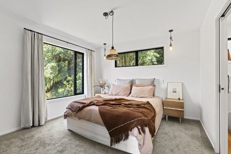 Photo of property in 18-22 Dixon Street, Oakura, 4314