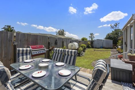 Photo of property in 27 Brookesmith Drive, Waiuku, 2123